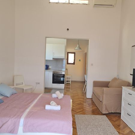 Apartments Apartmani Pintar Мимице Экстерьер фото